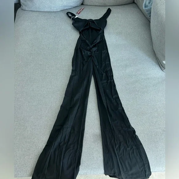 TikTok Viral athleisure jumpsuit - Picture 2 of 3